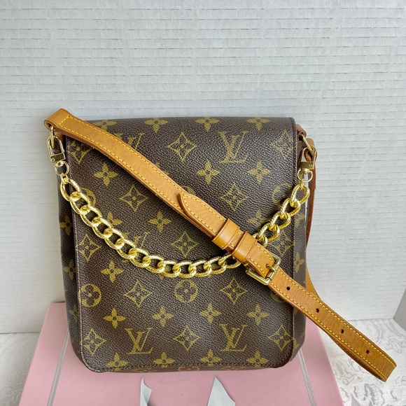 ✅ EUC LOUIS VUITTON ✅ Authentic Musette Monogram Bag - Picture 4 of 16